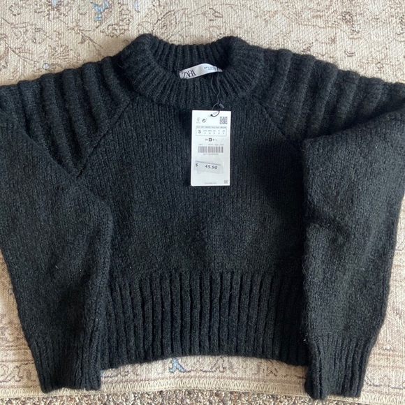 Brand New Zara Sweater - Picture 1 of 2